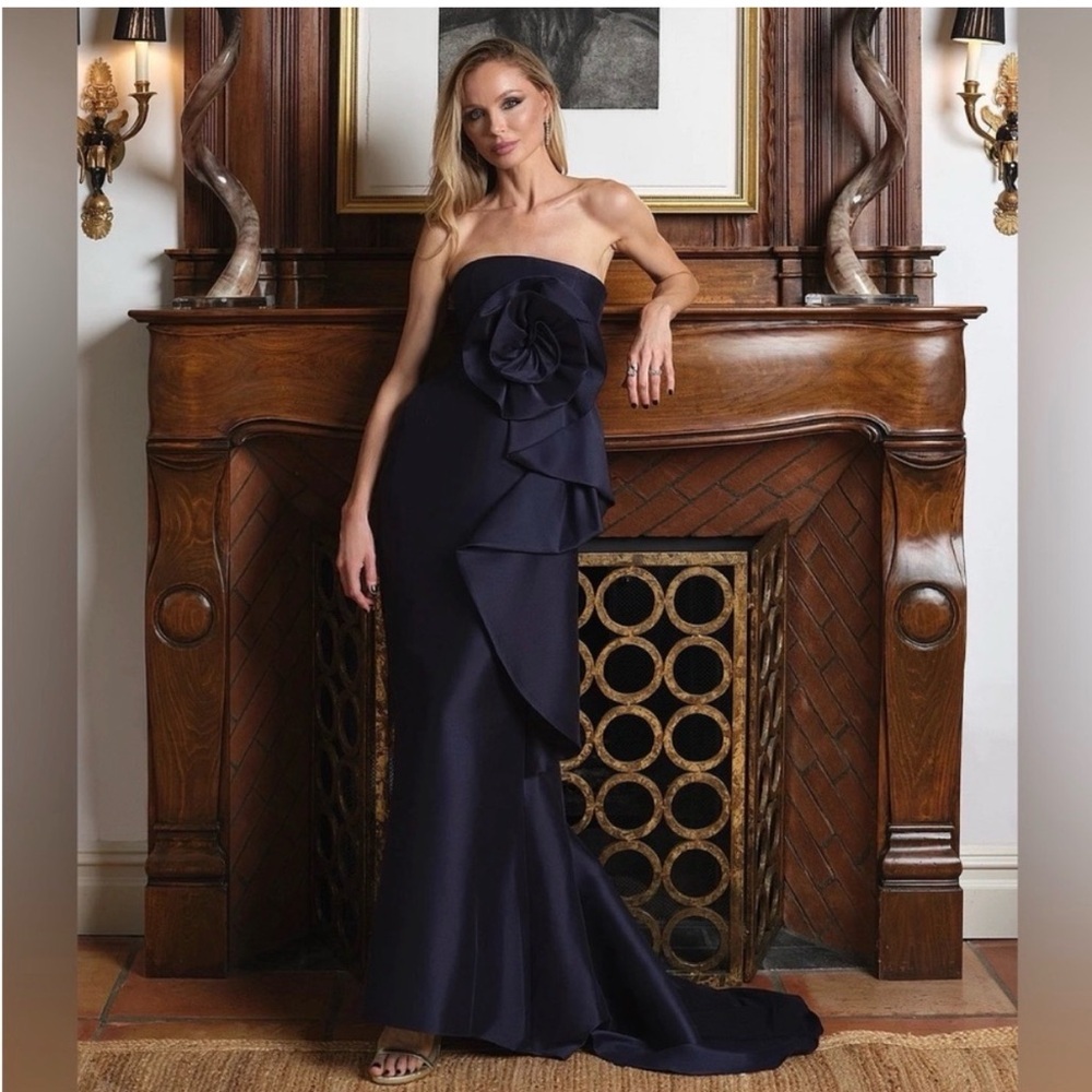 Marchesa gown - Picture 4 of 8